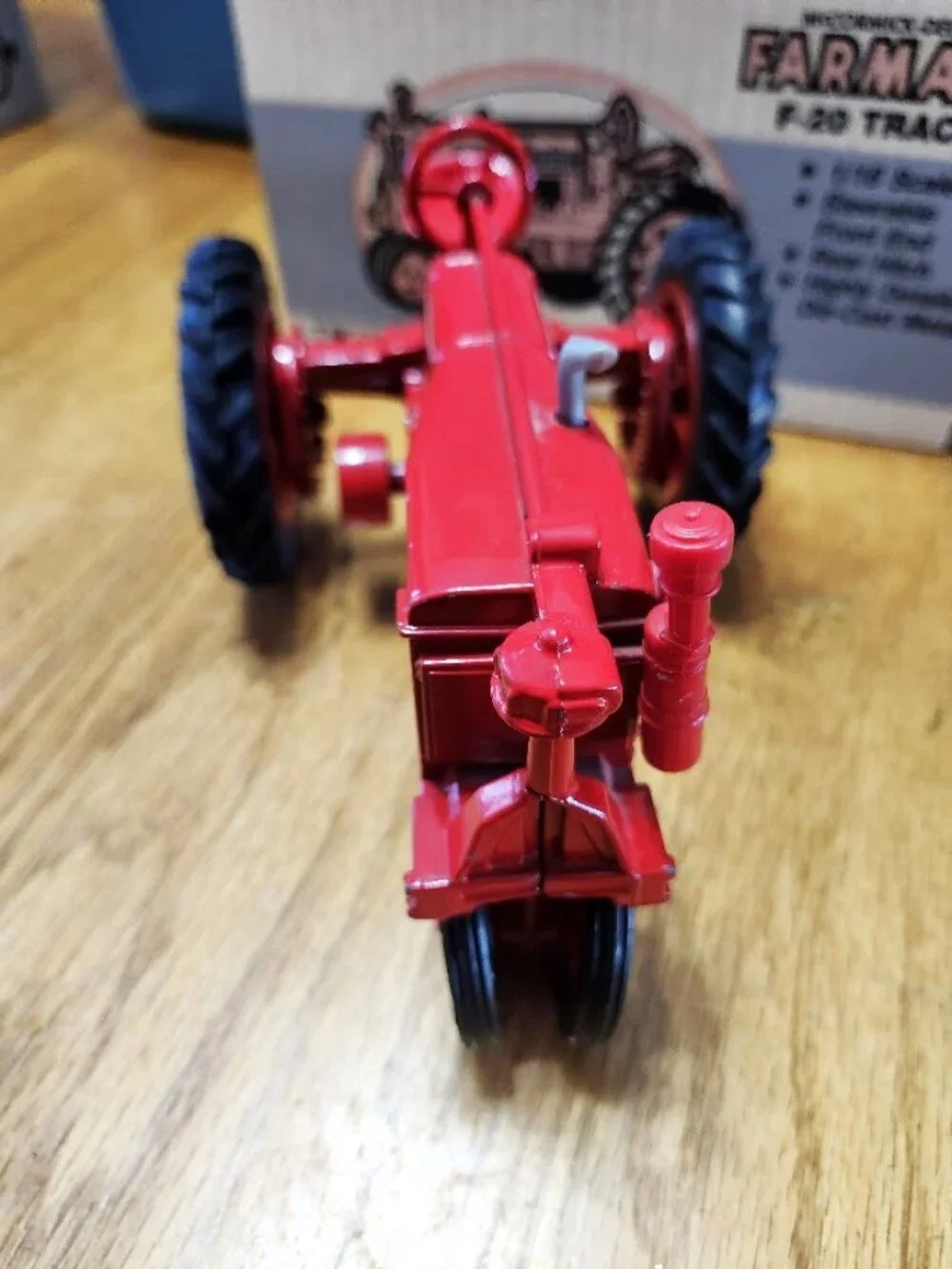 Ertl McCormick-Deering Farmall F-20 Tractor 1/16 scale Die Cast Metal